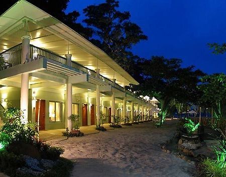 Camayan Beach Resort Hotel Subic Bay Exterior foto