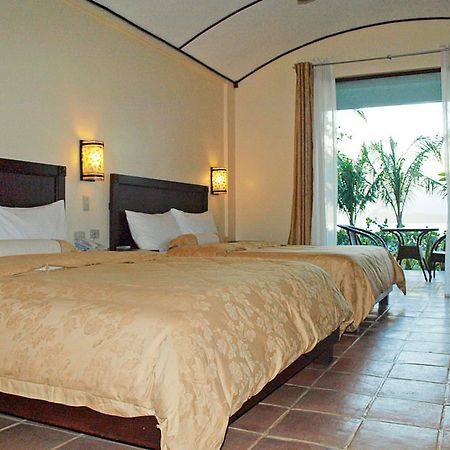 Camayan Beach Resort Hotel Subic Bay Exterior foto