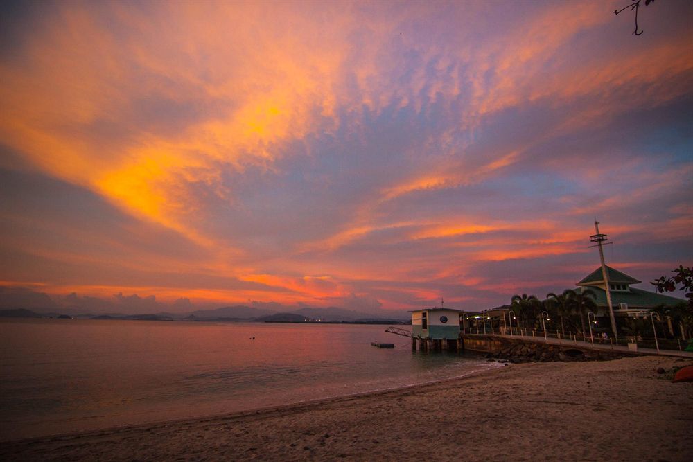 Camayan Beach Resort Hotel Subic Bay Exterior foto