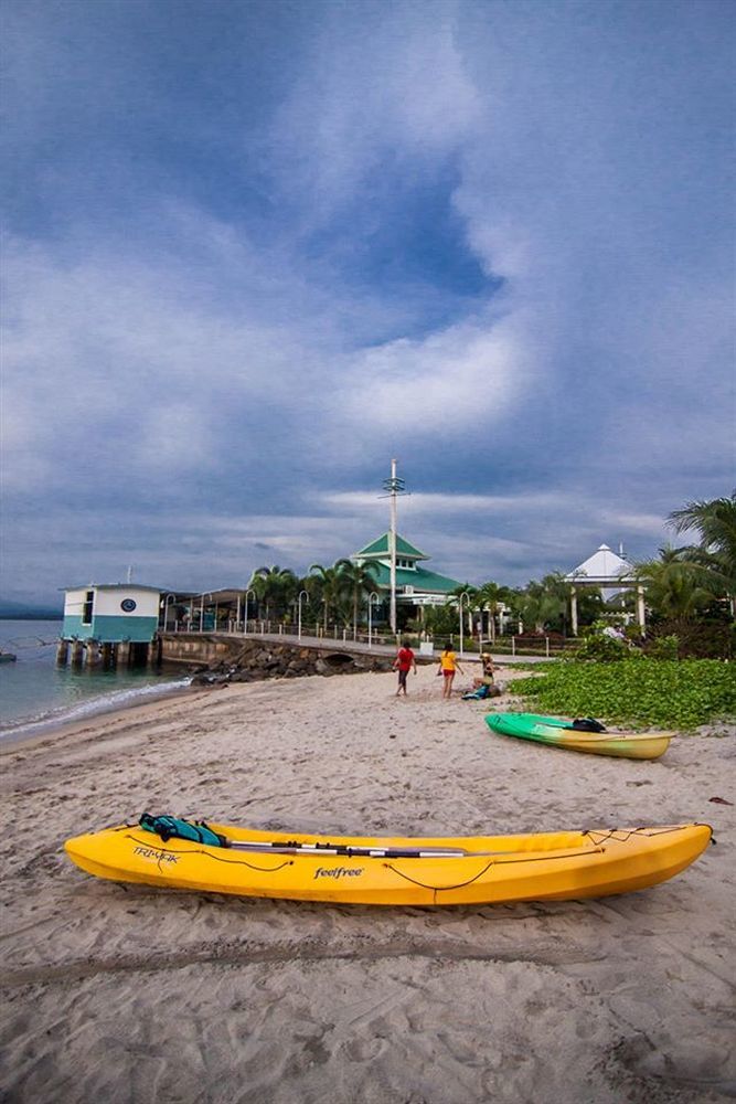 Camayan Beach Resort Hotel Subic Bay Exterior foto